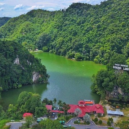 I Garden Hotel อิโปห์ ภายนอก รูปภาพ