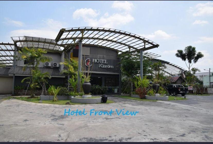 I Garden Hotel อิโปห์ ภายนอก รูปภาพ