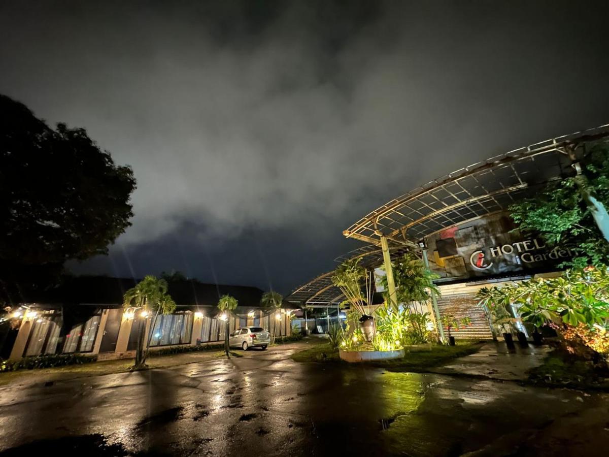 I Garden Hotel อิโปห์ ภายนอก รูปภาพ